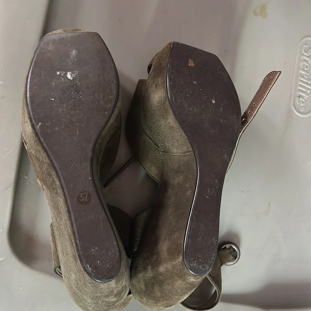 Marni wedge suede heels olive size 37 or 6.5